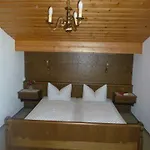 게스트하우스 Holzmann 3*